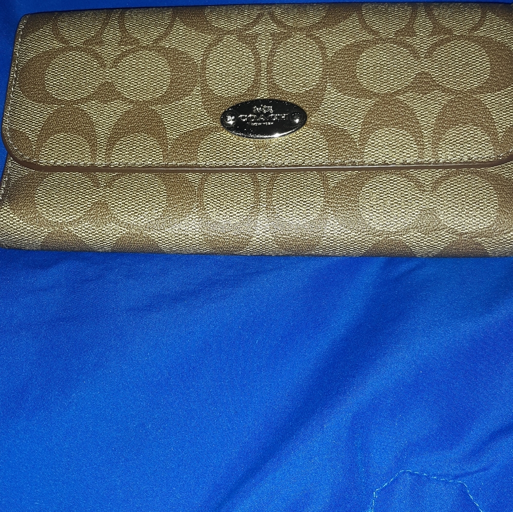 NWT Authentic Coach Wallet